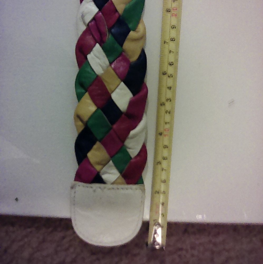 Beautiful Vintage Jill Stuart of New York Multiple Colors Genuine Leather Belt